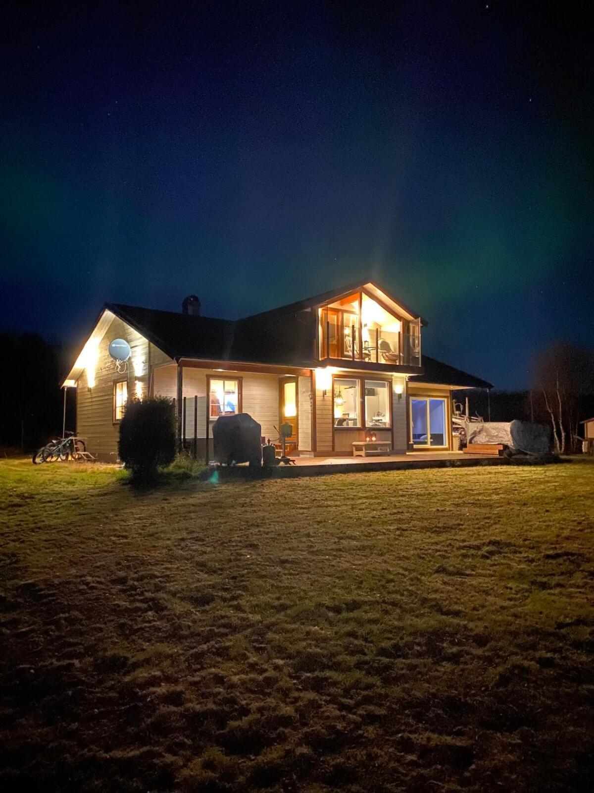 Cottage With Good Standard Next To Neiden River Екстер'єр фото