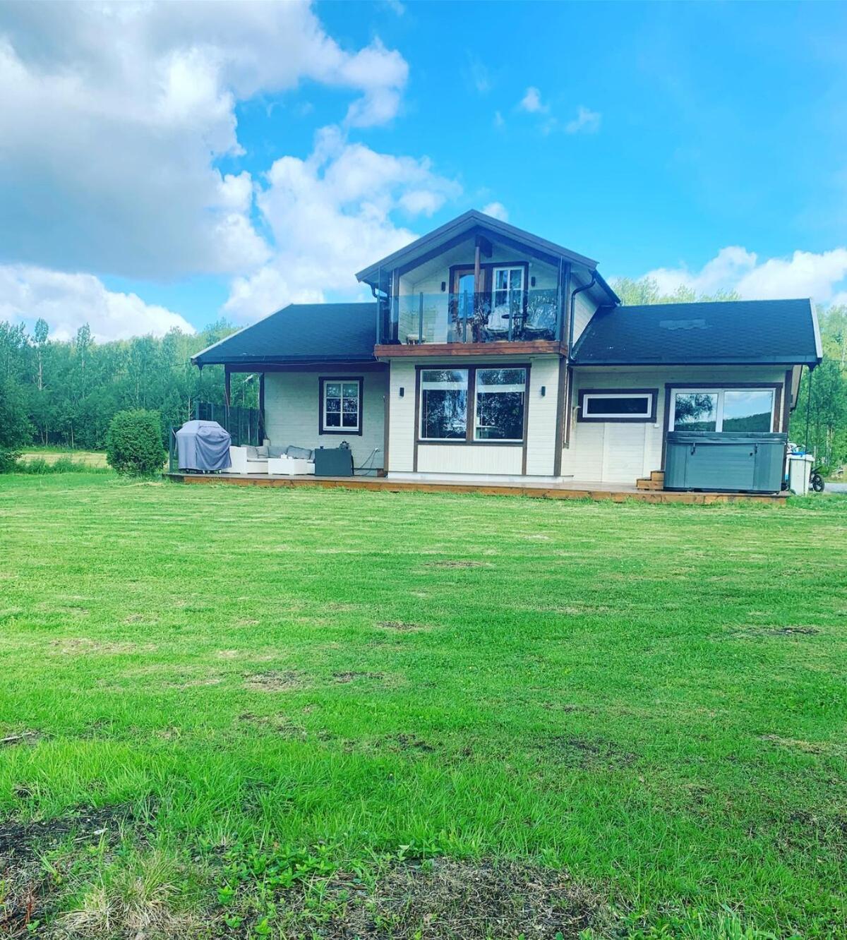 Cottage With Good Standard Next To Neiden River Екстер'єр фото